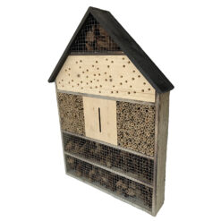 groot insectenhotel op palen